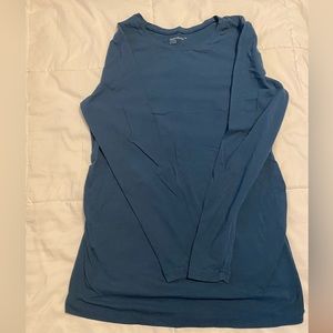 Gap maternity long sleeve tshirt crew neck